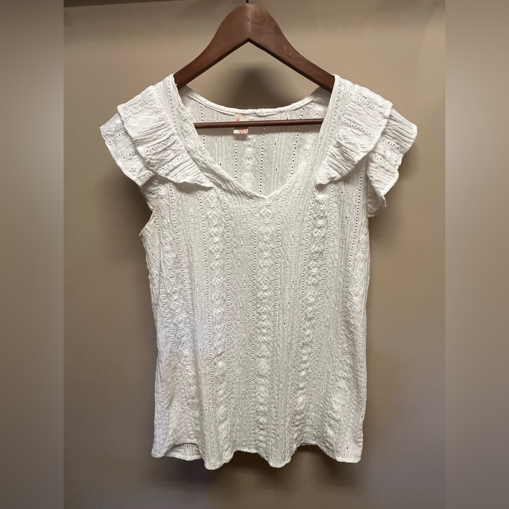 7th Ray White Ruffled Sleeveless Tunic Top